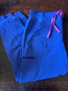 Women’s Cade Cargo Pants Size Large